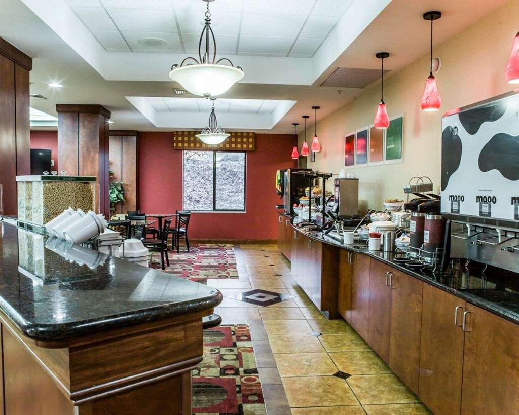 Fairfield By Marriott Inn & Suites Greensboro Coliseum Area Restaurant photo